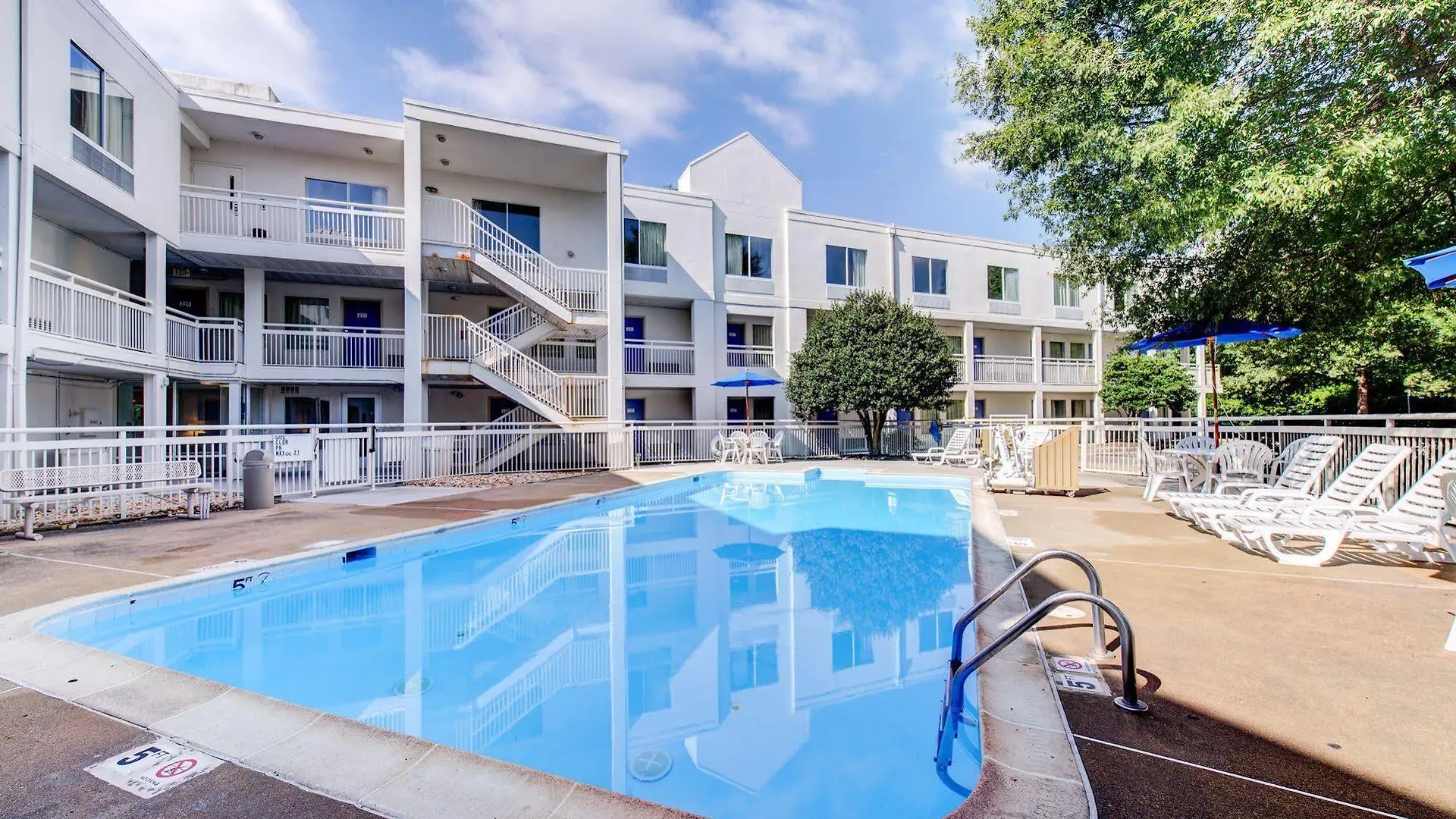 Motel 6 Virginia Beach 2*,